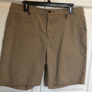 Women’s Bermuda shorts